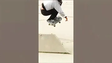 💥 Fabiana Delfino’s SANTA CRUZ part 📡 @ThrasherMag