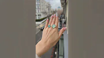 Кольцо Van Cleef & Arpels Magic Alhambra из малахита #VanCleef #украшения #кольцо