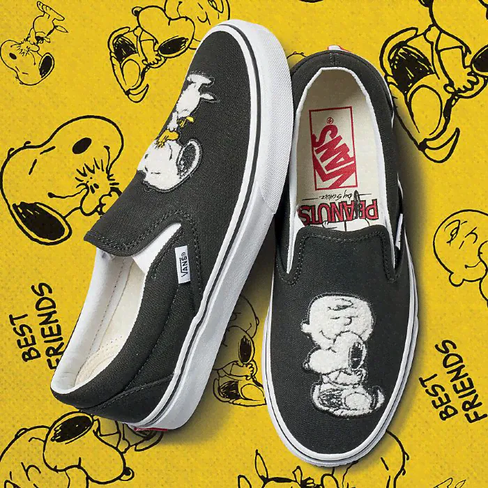 Слипоны Vans UA CLASSIC SLIP-ON PEANUTS VA38F7QTZ черные