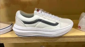 VANS OLD SKOOL OVERT COMFYCUSH (White) - Style Code: VNA7Q5EWHT-WHT